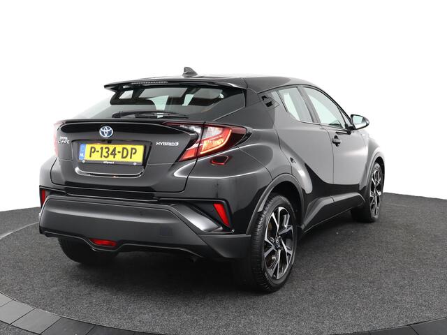 Toyota C-HR 1.8 Hybrid TeamNL | Apple Carplay/Android Auto | Navigatie | Parkeer sensoren |