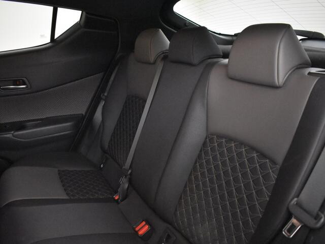 Toyota C-HR 1.8 Hybrid Executive | JBL-audio | PDC | Dodehoek detectie |