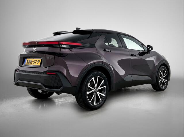 Toyota C-HR 1.8 Hybrid 140 First Edition Limited + | Stoel+ Stuurverwarming | Ruitverwarming | Dodehoekdetectie | Elektrische Achterklep |
