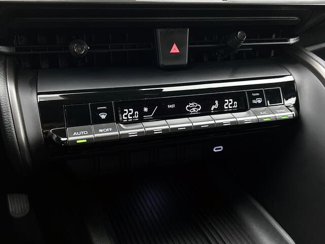 Toyota C-HR 1.8 Hybrid 140 Dynamic | Climate control | Parkeersensoren | Camera | LM velgen |