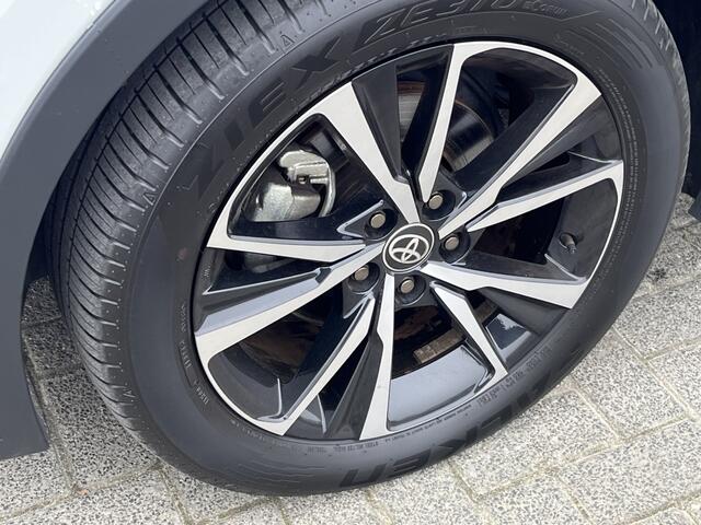 Toyota C-HR 1.8 Hybrid 140 Bi-Tone | Elek. achterklep | Stuur/stoelverwarm.