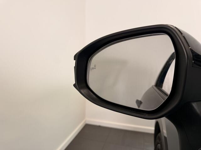 Toyota C-HR 2.0 Plug-in Hybrid 220 Executive