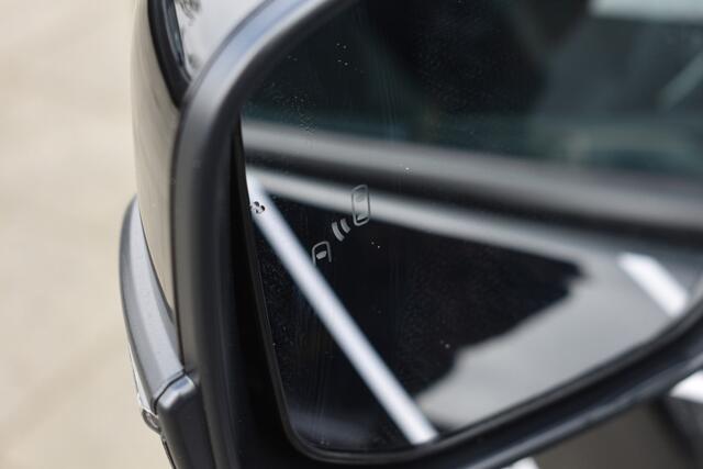 Toyota C-HR First Edition 77 kWh Automaat 225pk | Achterklep elektrisch | Stoel&Stuur verwarming | Privacy Glass | Demonstratieauto, wordt mee gereden