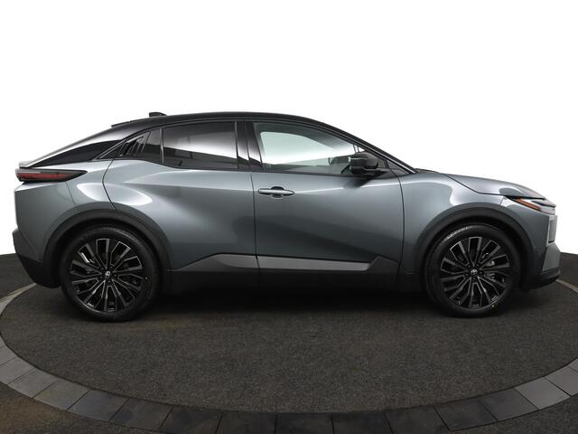 Toyota C-HR Executive AWD 77 kWh | Panoramadak | JBL Audio | 20" velgen | Electrisch verstelbare stoelen | 360 graden camera |