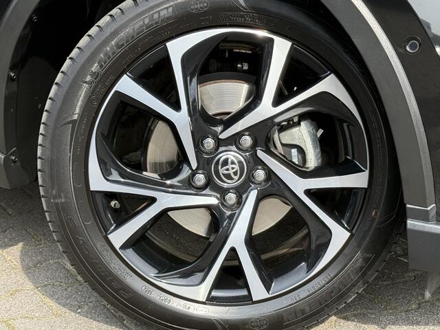 Toyota C-HR 2.0 Hybrid Team D | ACC | Camera | Keyless | Dodehoek | 18 inch