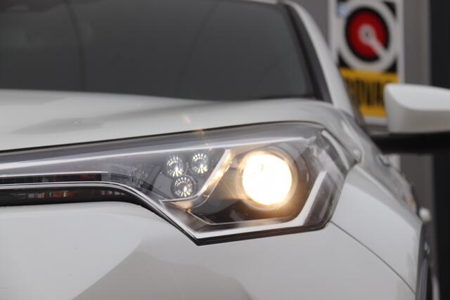 Toyota C-HR 1.8 Hybrid Dynamic, Stoelverwarming, Camera, Cruise, Navi
