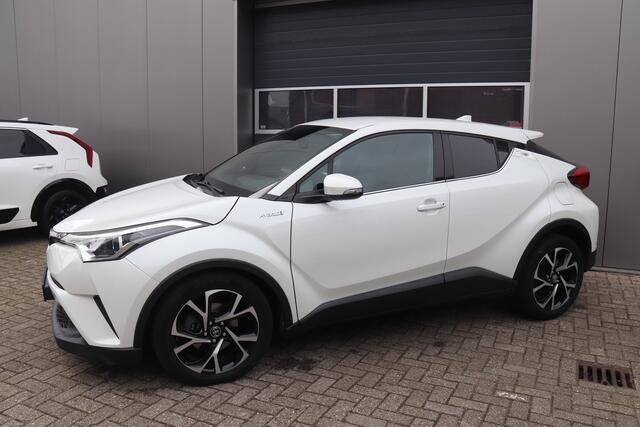Toyota C-HR 1.8 Hybrid Dynamic, Stoelverwarming, Camera, Cruise, Navi