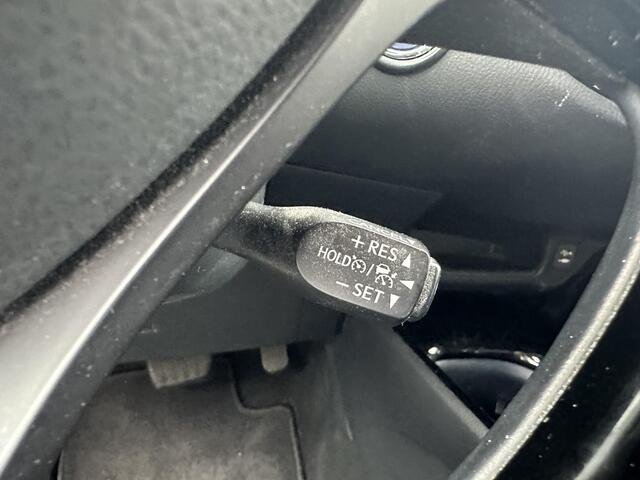 Toyota C-HR 1.8 Hybrid Style Ultimate lichtmetalen velgen 18" , Parkeersensoren voor - achter , Parkeerhulp ,navigatiesysteem full map , Stoelverwarming