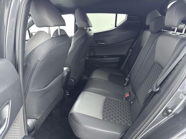 Toyota C-HR 2.0 Hybrid Executive | NL-Auto | Cruise Control Adaptief | Navigatie | Apple Carplay / Android Auto |