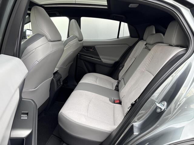 Toyota C-HR Executive AWD 77 kWh **MINERAL METALIC/ NIEUWE AUTO/ DIRECT LEVERBAAR**