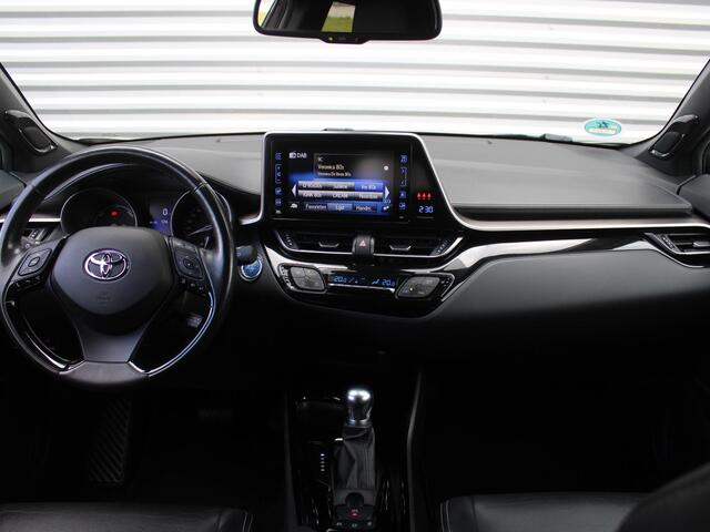 Toyota C-HR 1.8 Hybrid Style | Trekhaak | Stuur-/stoelverwarming | Leer | LED | Cruise adapt. | Camera | Dodehoek detectie | 18" LM | JBL audio | Clima | Navi |