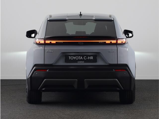 Toyota C-HR First Edition 77 kWh *NIEUW* | Uit voorraad leverbaar! | Metaallak |