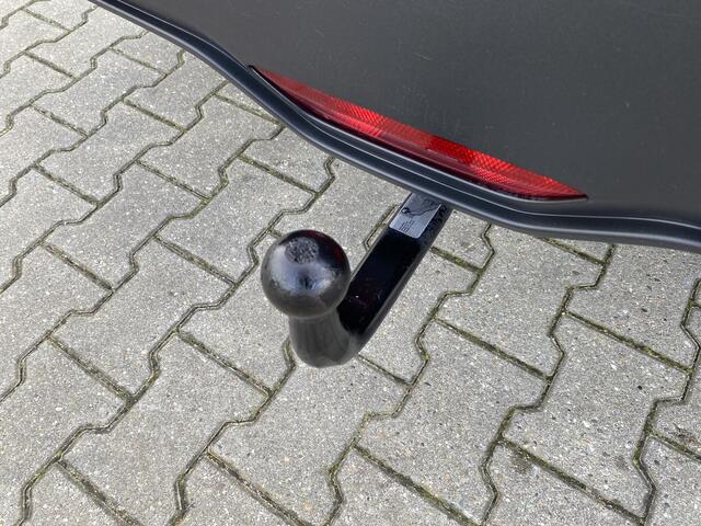 Toyota C-HR 1.8 Hybrid Dynamic Trekhaak