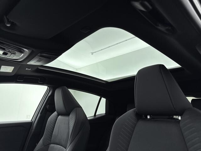 Toyota C-HR Executive AWD 77 kWh | Apple Carplay & Android Auto | Parkeercamera | * | Direct leveren |