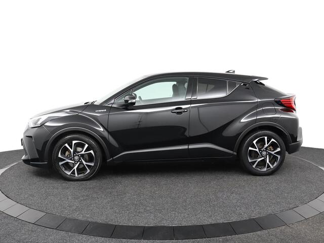 Toyota C-HR 1.8 Hybrid First Edition | navigatie | stoelverwarming | Trekhaak | Apple Carplay/Android Auto |