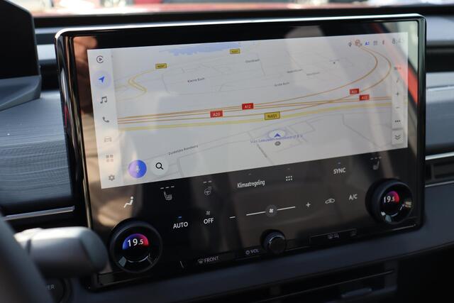 Toyota C-HR First Edition 77 kWh, Apple Carplay / Android Auto ,Adaptieve cruise control.