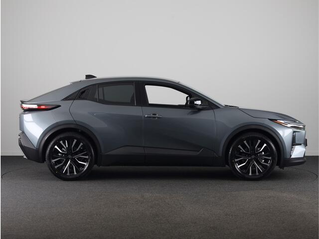 Toyota C-HR First Edition 77 kWh *NIEUW* | Uit voorraad leverbaar! | 20" LM velgen |