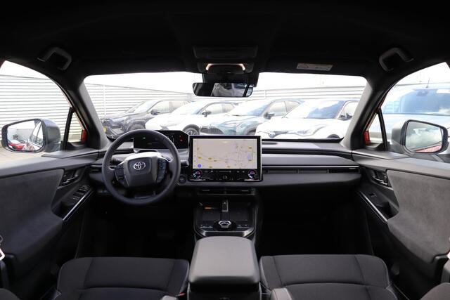 Toyota C-HR First Edition 77 kWh Demovoordeel!, 607 (WLTP), Elec. Achterklep, Sensoren, Camera!