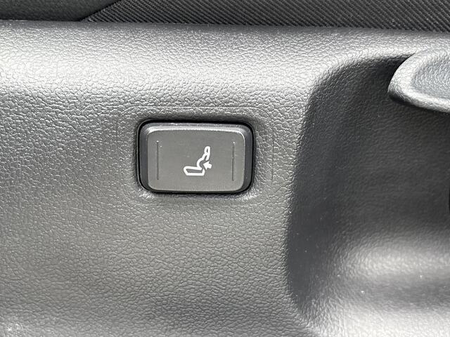 Toyota C-HR 1.8 Hybrid Executive **DODEHOEK DETECTIE/ KEYLESS/ STOELVERWARMING**