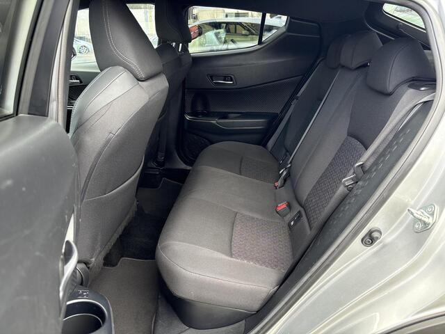 Toyota C-HR 1.8 Hybrid Executive **DODEHOEK DETECTIE/ KEYLESS/ STOELVERWARMING**