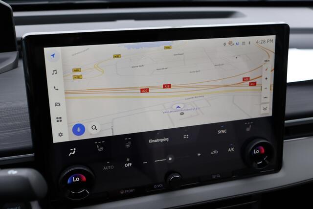 Toyota C-HR Executive AWD 77 kWh, Pano, JBL, 360 Camera, Apple Carplay / Android Auto.