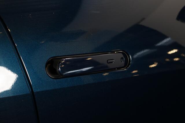 Toyota C-HR 1.8 Hybrid 140 Dynamic | Apple Carplay | Achteruitrijcamera | Toyota Safety Sense |