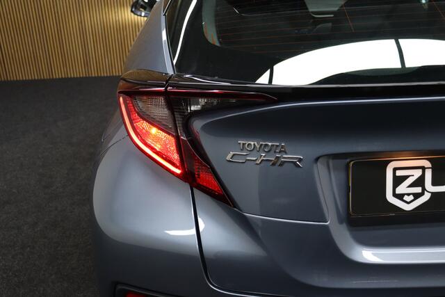 Toyota C-HR 1.8 Hybrid Active | Adaptive-cruise | Afneembare Trekhaak | Camera | Clima | Maps Navigatie | Apple Carplay & Android Auto | LM Velgen | All-season Banden