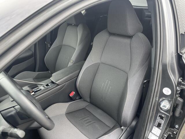 Toyota C-HR 1.8 Hybrid 140 First Edition | Groot Navigatie | All Season banden |