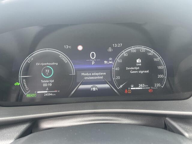 Toyota C-HR 1.8 Hybrid 140 First Edition | Groot Navigatie | All Season banden |