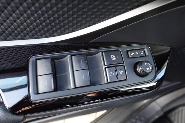 Toyota C-HR 2.0 HYBRID DYNAMIC Navigatie Camera Clima NL geleverd