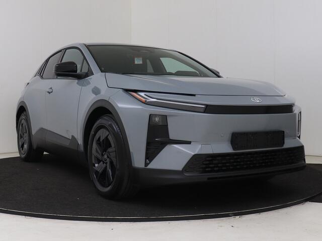 Toyota C-HR First Edition 77 kWh range 607km