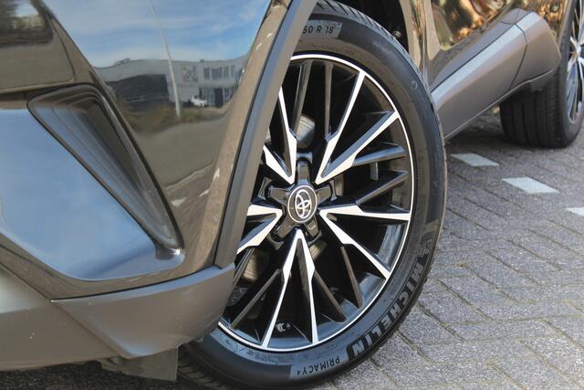 Toyota C-HR 1.2T Dynamic | Rijklaar | Trekhaak | Keyless | Clima | Adap.cruise | Navi | Bluetooth