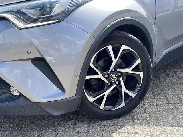 Toyota C-HR 1.8 Hybrid Bi-Tone Plus | Trekhaak | Leer | Stoel- stuurverwarming | LED | PDC V+A | ACC