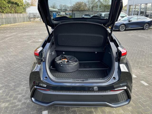 Toyota C-HR 2.0 Plug-in Hybrid 220 Executive | Navigatie | Apple CarPlay/Android auto | Achteruitrijcamera | Elektrisch achterklep