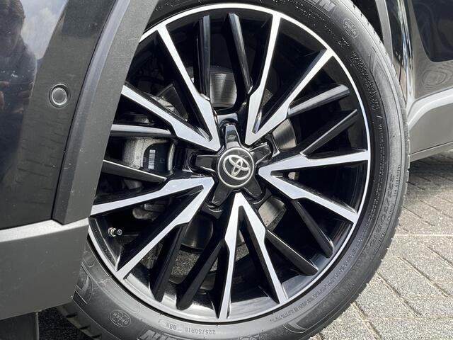 Toyota C-HR 1.8 Hybrid Executive | Winterset | 1e eigenaar | Dealeronderhouden |