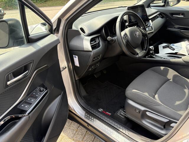 Toyota C-HR 1.8 Hybrid Dynamic NIEUWE SET WIELEN