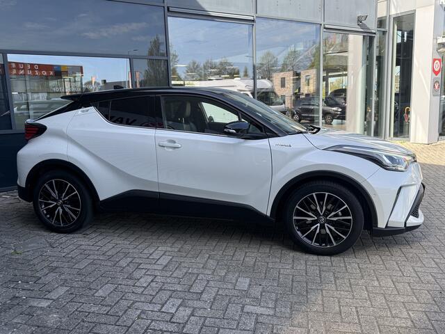 Toyota C-HR 2.0 Hybrid Bi-Tone NAV/CAM,BI-TONE,