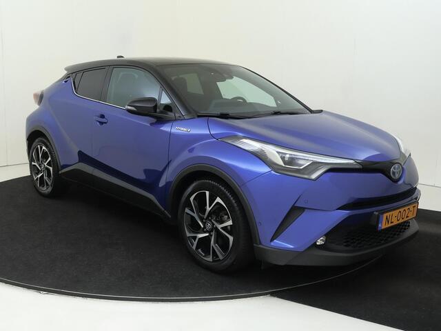 Toyota C-HR 1.8 Hybrid Bi-Tone Plus | airco automatisch | cruise control adaptief | dodehoek detectie | LED koplampen | lichtmetalen velgen 18" | navigatiesysteem full map | voorstoelen verwarmd |