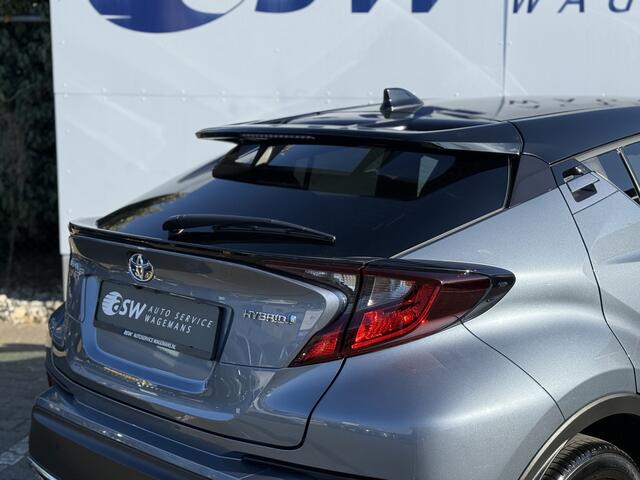 Toyota C-HR 2.0 Hybrid Team D Bi-Tone | CarPlay | ACC | Camera | Keyless | 18 inch