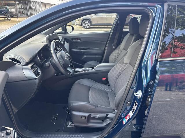 Toyota C-HR 2.0 Hybrid Style | 06-10141018 Voor meer informatie