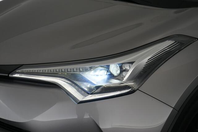 Toyota C-HR 1.8 Hybrid Bi-Tone | Trekhaak | Lederen bekleding