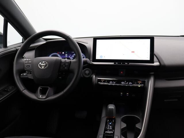 Toyota C-HR 2.0 Plug-in Hybrid 220 First Edition | Stoel- en stuurwielverwarming | Voorruitverwarming | Keyless Entry | All Season Banden |