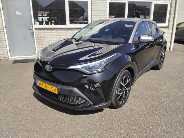 Toyota C-HR 2.0 Hybrid First Edition two tone