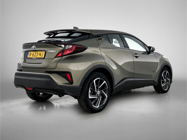 Toyota C-HR 1.8 Hybrid Dynamic | 1e Eigenaar | Unieke kleur | Navigatie | Facelift Model | Camera | Onderweg-naar-dealer
