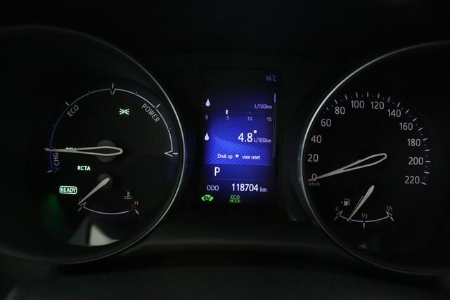 Toyota C-HR 1.8 Hybrid Premium | Stoelverwarming | Camera | Adaptieve Cruise Control | Lichtmetalen Velgen | Parkeersensoren |