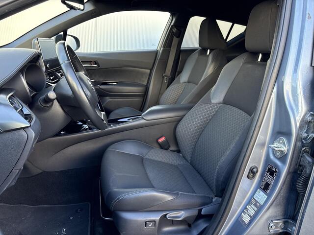 Toyota C-HR 1.8 Hybrid Executive **DODEHOEK DETECTIE/ PARKEERSENSOREN/ STOELVERWARMING**