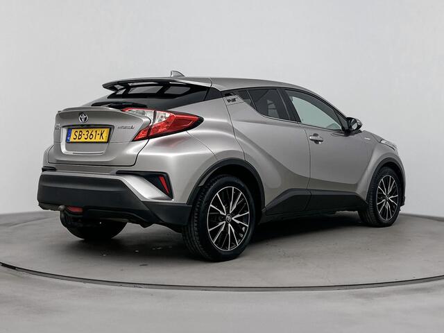 Toyota C-HR 1.8 Hybrid Dynamic Trekhaak | Lichtmetalen Velgen 18'' | Parkeercamera | Stoelverwarming | Navi |