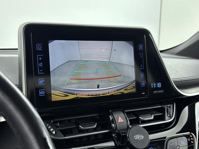 Toyota C-HR 1.8 Hybrid Dynamic Trekhaak | Lichtmetalen Velgen 18'' | Parkeercamera | Stoelverwarming | Navi |