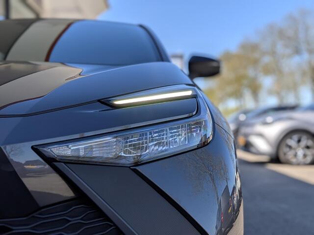 Toyota C-HR 1.8 Hybrid 140 Dynamic | Dodehoek | All-Season | Keyless | Camera | ACC | Navi | PDC V+A