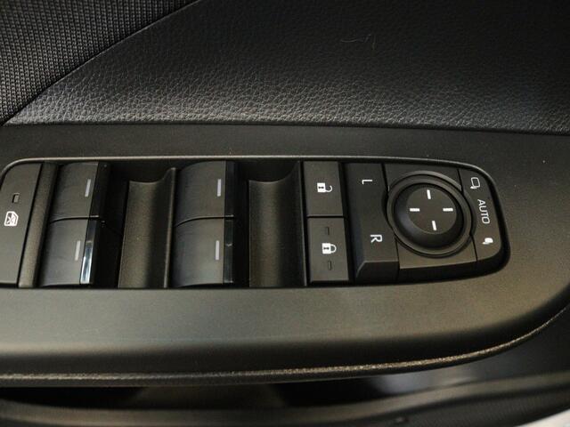 Toyota C-HR 1.8 Hybrid 140 Dynamic | Navigatie | PDC |